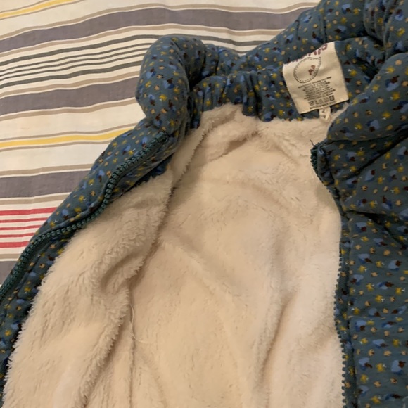 Size 2 fuzzy fancy vest - Picture 3 of 3